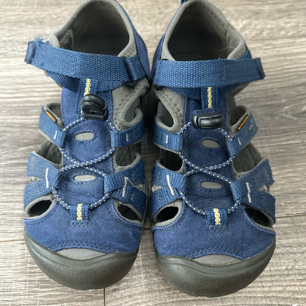 Keen Youth 3 navy blue and gray Sandals